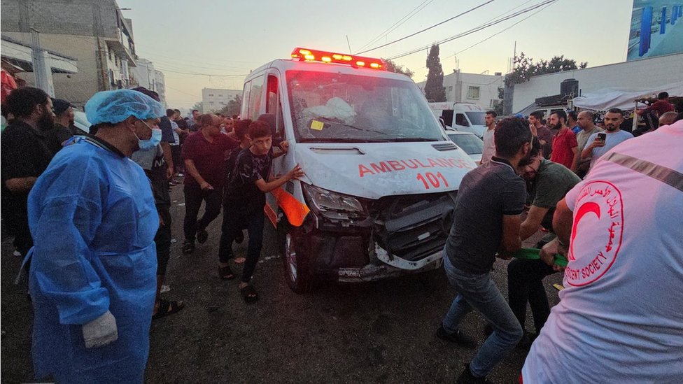 POgođena kola hitne pomoći u Gazi