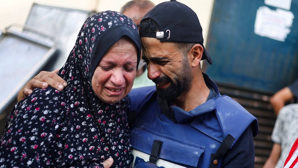Fotoreporter Muhamed Al-Alul, izgubio je ženu, tri ćerke i sina