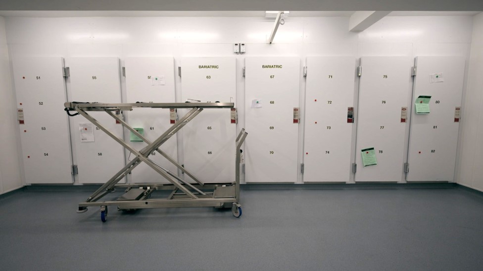 Ima 24 godine i radi u mrtvačnici - „Pripremam ljude za poslednje zbogom” 5 mrtvačnica