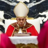 Religija i LGBT: Transrodni ljudi mogu da budu kršteni u Katoličkoj crkvi, kaže Vatikan 4