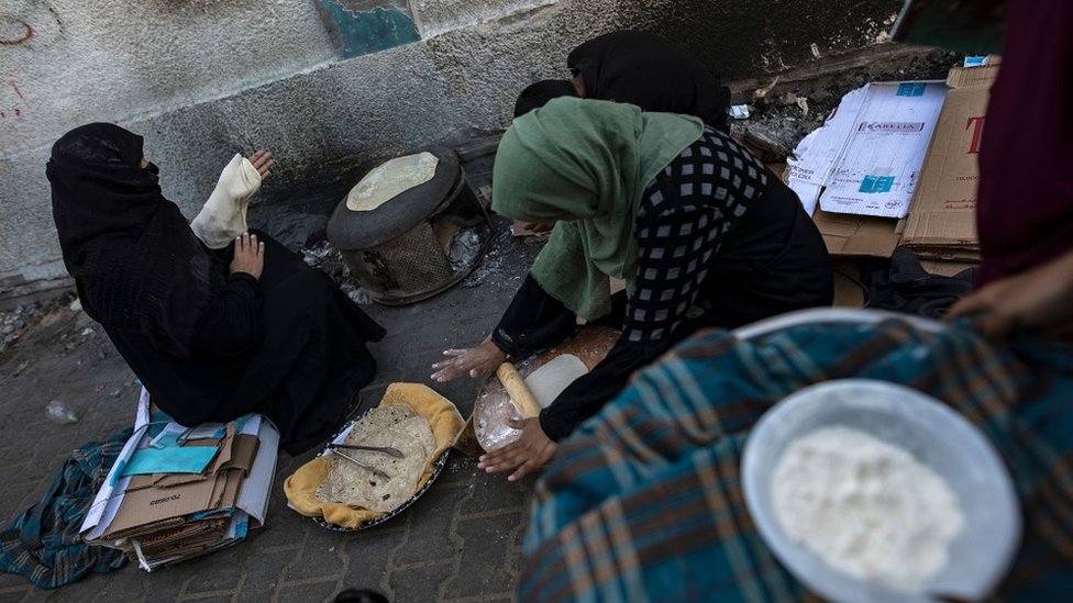 Izrael i Palestinci: Izraelski premijer kaže da „ne uspevaju" da smanje broj civilnih žrtava, UN: Gazi preti glad 1 Palestinke, Gaza