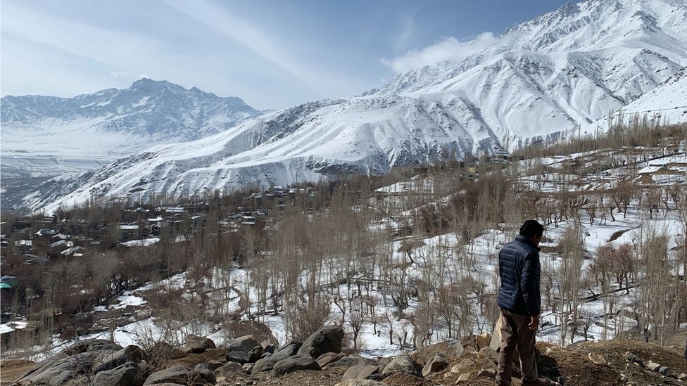 Klimatske promene: Seljani prave ledene kule od 30 metara na Himalajima kako bi sačuvali vodu 14 Ladačanin