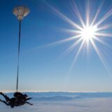 Avionske nesreće: Pilot osuđen jer je odrubio glavu padobrancu krilom aviona 5