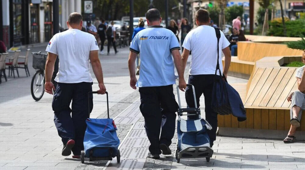 Potpisan aneks kolektivnog ugovora o dodatnom povećanju plata za deset odsto zaposlenima u JP "Pošta Srbije" 1