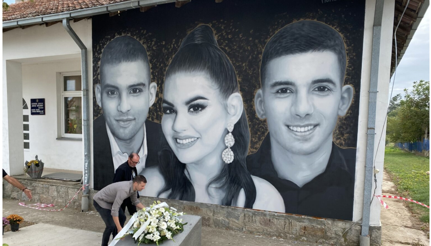 Mural Dubona Znali su šta znači drugarstvo: Poznata lekarka o spomen parkovima i muralima u Malom Orašju i u Duboni (FOTO) 3