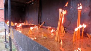 Sutra se obeležavaju Zadušnice: Najavljen pojačan javni prevoz ka grobljima 3