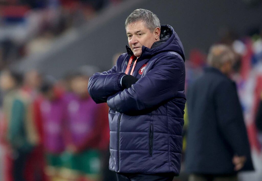 Piksi Od euforije do leskovačke blamaže s Bugarskom: Da li je Piksi izgubio podršku jer nije hteo da gleda u SNS semafor? 2