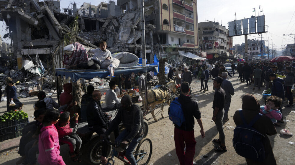 Rojters: Napadi Izraela uključivali područja gde je ljudima rečeno da potraže sklonište 1