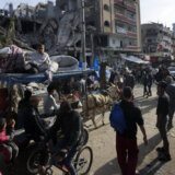 Rojters: Napadi Izraela uključivali područja gde je ljudima rečeno da potraže sklonište 14
