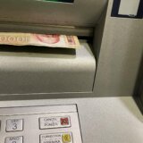 Ne nasedajte na poruke kojima vam traže podatke o karticama, već obavestite svoju banku – meta hakera i bankomati 1