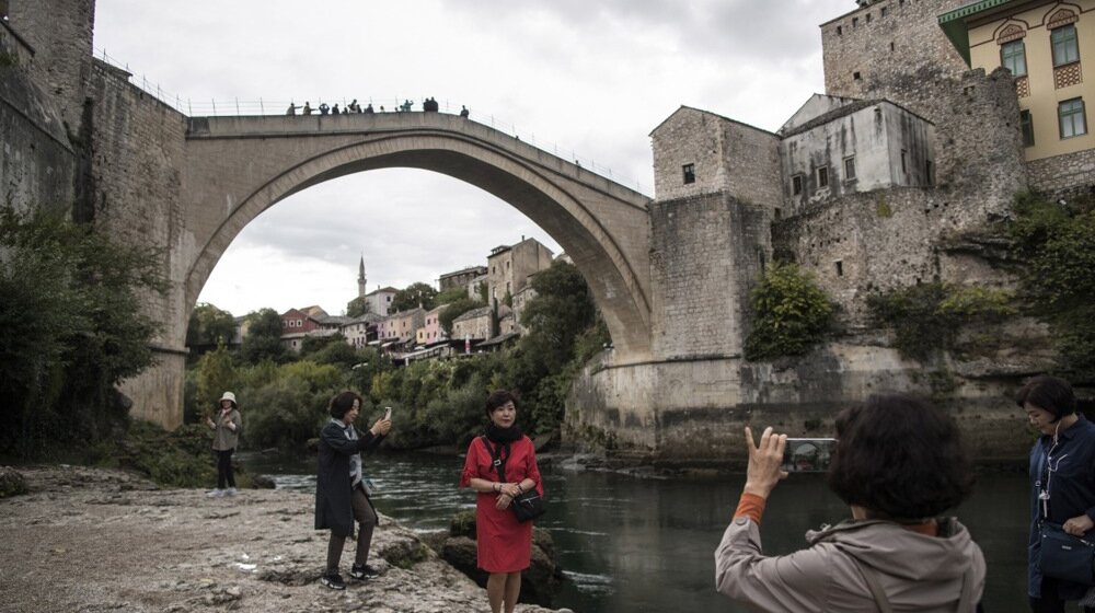 'Skok bez aplauza' povodom 30. godišnjice rušenja Starog mosta u Mostaru 1