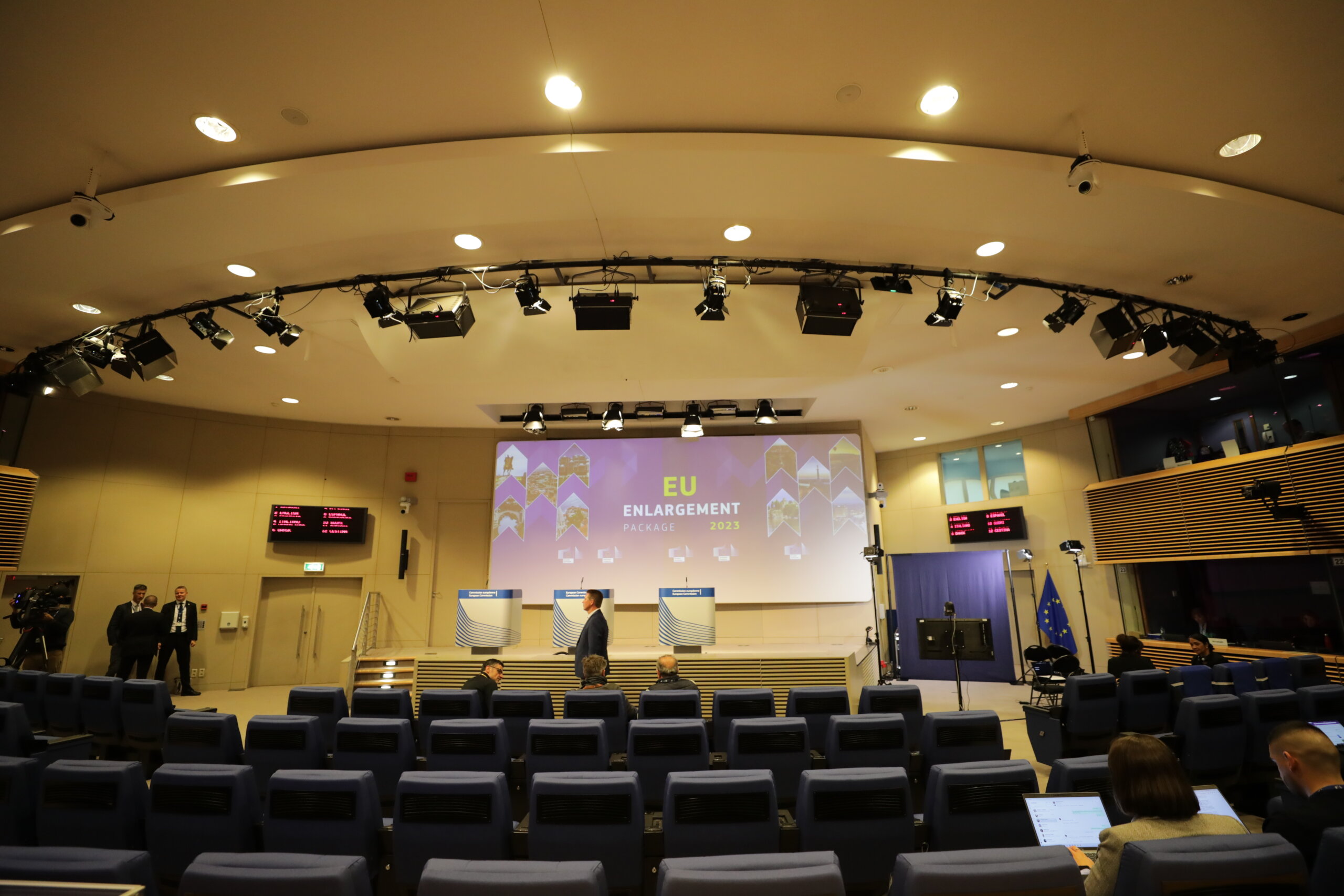 Briselske poruke iza kulisa: Reporter Danasa u sedištu EU na predstavljanju godišnjeg izveštaja EK 2