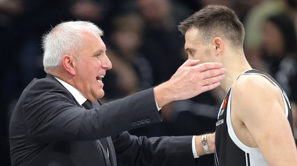 (VIDEO) Kad najbolji trener u Evropi objašnjava svi slušaju - osim Alekse 1