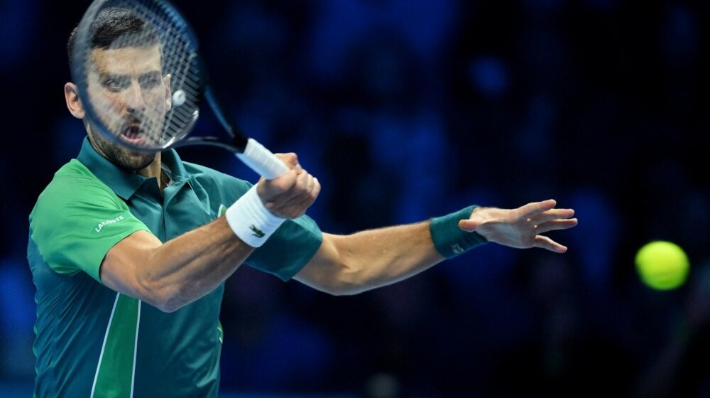 Đoković izgubio od Sinera, u četvrtak protiv Hurkača za polufinale Završnog mastersa 1