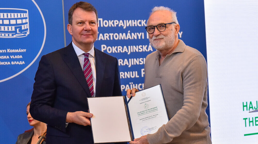 Mirović uručio sertifikat "Najbolje iz Vojvodine" filmskom festivalu Lazara Ristovskog 1
