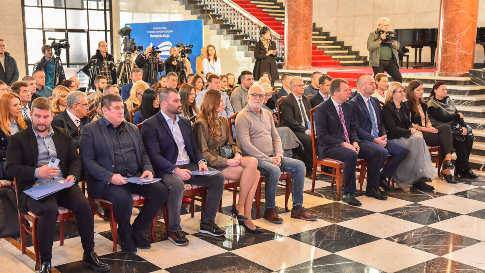 Mirović uručio sertifikat "Najbolje iz Vojvodine" filmskom festivalu Lazara Ristovskog 2