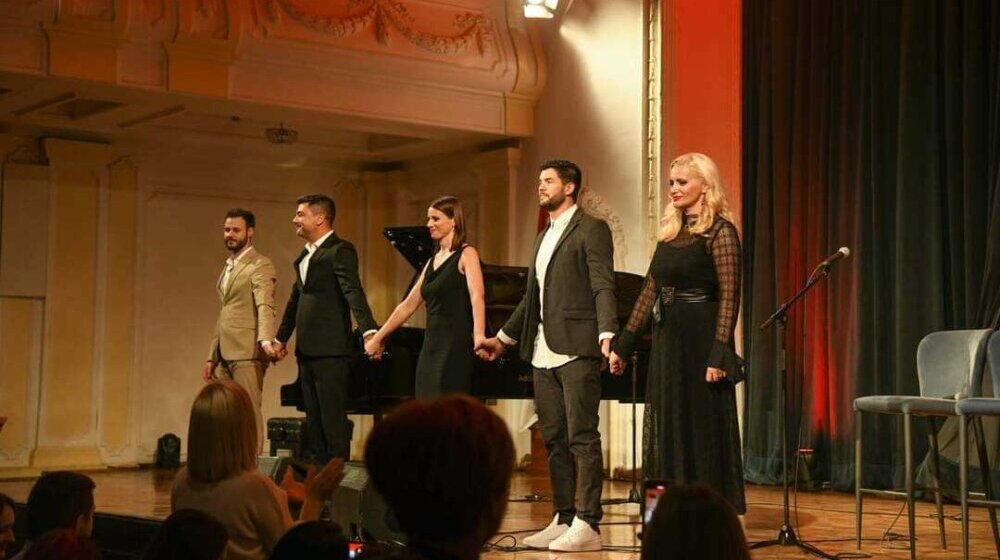 Rasprodato jubilarno 60. izvođenje kabaretske predstave Čeznem da vam kažem: Zakazan novi datum 1