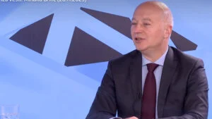 Brkić (SRCE): Helikopter novac iz Akcijskog fonda je logika lošeg domaćina, koji proda njivu da bi vodio decu na letovanje 21 Brkić (SRCE): Helikopter novac iz Akcijskog fonda je logika lošeg domaćina, koji proda njivu da bi vodio decu na letovanje 15