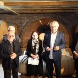 Pisac evropskog formata, univerzalni Leonardo u našoj književnosti: Milisavu Saviću svečano uručena Nagrada "Podrum Radovanović" za životno delo 7