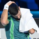 Đoković pobedio Hurkača, ali nije obezbedio plasman u polufinale Završnog mastersa 10