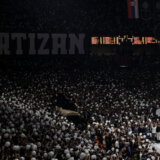 (VIDEO) Ona Đorđevićeva trojka na koreografiji u Areni: Omaž Željku Obradoviću koji vodi 500. utakmicu u Evroligi 5