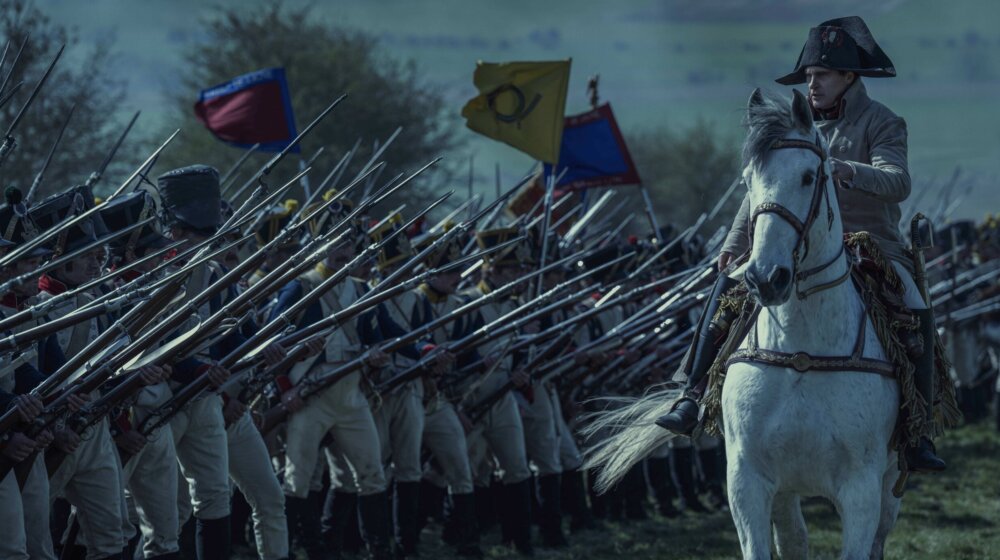 Istorijski spektakl „Napoleon” Ridlija Skota konačno u bioskopima: Hoakin Finiks u ulozi čuvenog francuskog vojskovođe drži svet u šaci 1