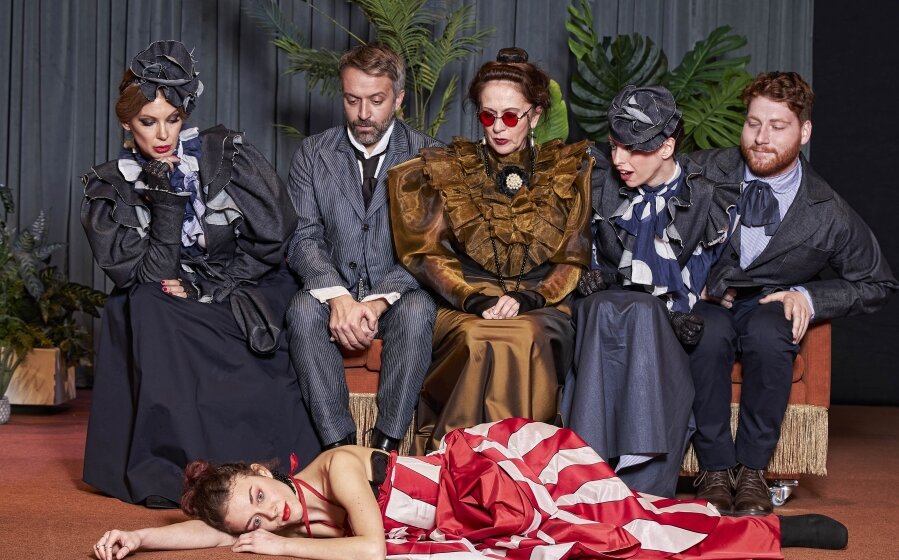 Duhovita priča o neobičnoj i nemogućoj ljubavi, koja je ipak moguća: Večeras premijera "Pigmaliona" u režiji Đurđije Tešić, produkcije Pozorišta "Boško Buha" 1