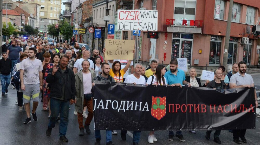Štand kampanja koalicije Srbija protiv nasilja u petak u Jagodini 1