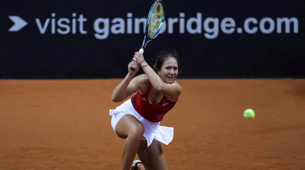 Iskusna Krunić i dve teniske nade skupo prodale kožu: Rumunija pobedila Srbiju u Kraljevu 1