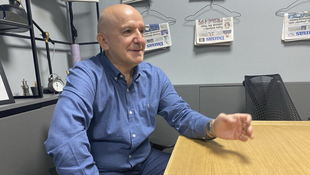 "Alisa u zemlji čuda koja se probudila 2022. godine": Oglasila se Ana Brnabić povodom autorskog teksta profesora Ratka Ristića u Danasu 2 "Alisa u zemlji čuda koja se probudila 2022. godine": Oglasila se Ana Brnabić povodom autorskog teksta profesora Ratka Ristića u Danasu 2