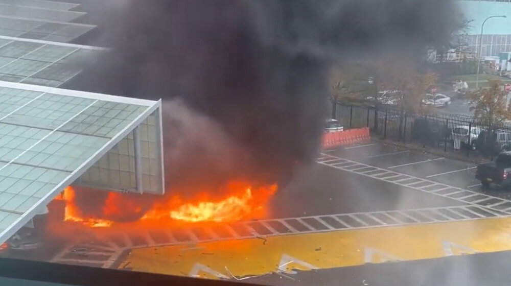 Eksplozija kola na mostu koji povezuje SAD i Kanadu iznad Nijagarinih vodopada, dvoje mrtvih (VIDEO) 1