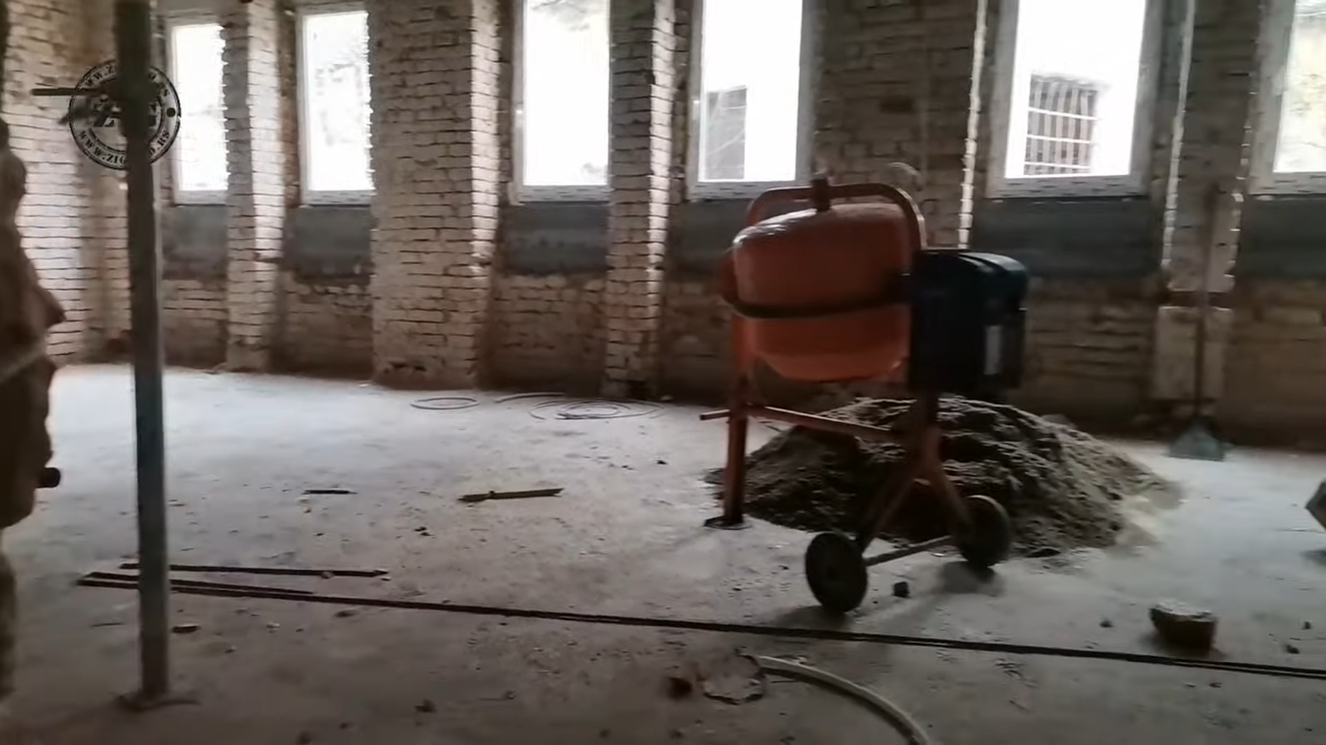 Umesto prostora za decu - ruševine: Poseta vrtiću u Umčarima dan nakon najavljenog "svečanog" otvaranja 3