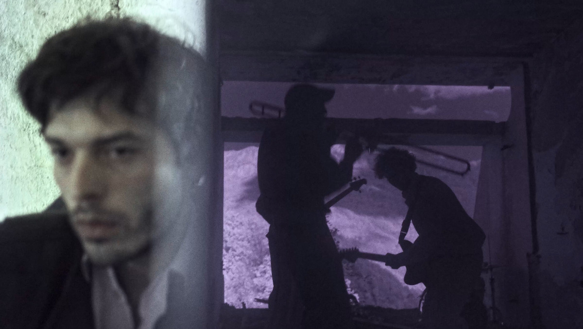 "Mikstejp" benda Proto Tip: Evo u kojoj pesmi leži katarza albuma "S ivice sanjanja" 3 "Mikstejp" benda Proto Tip: Evo u kojoj pesmi leži katarza albuma "S ivice sanjanja" 3