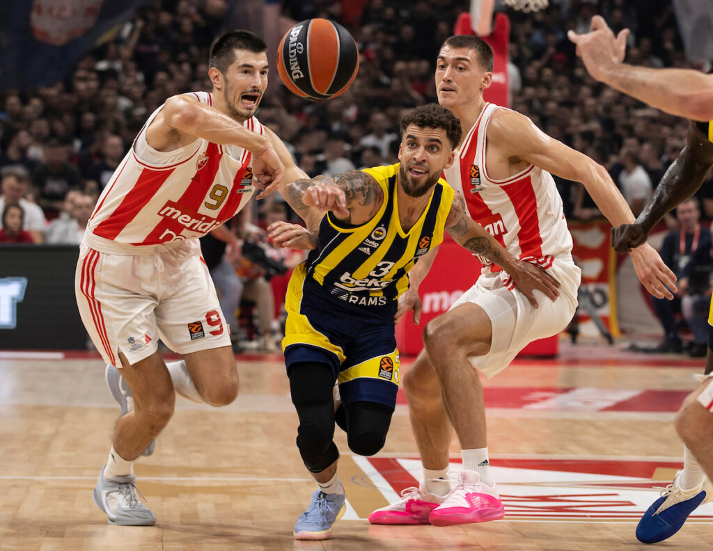 Zvezda protiv Fenera pokazala kako se pobeđuje kad se dobro igra odbrana: Da li je Janis Sferopulos konačno (pre)složio crveno-bele kockice? 2