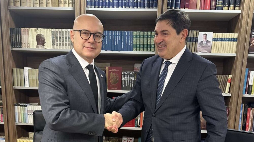 Lekar Milika Ašanin svečano pristupio Srpskoj naprednoj stranci 1