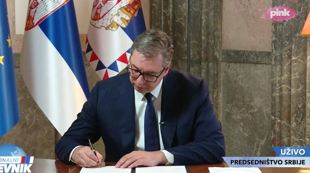 Aleksandar Vučić raspisao parlamentarne izbore za 17. decembar 1