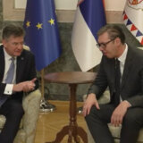 Na čemu je Vučić insistirao prilikom razgovora sa Lajčakom? 8