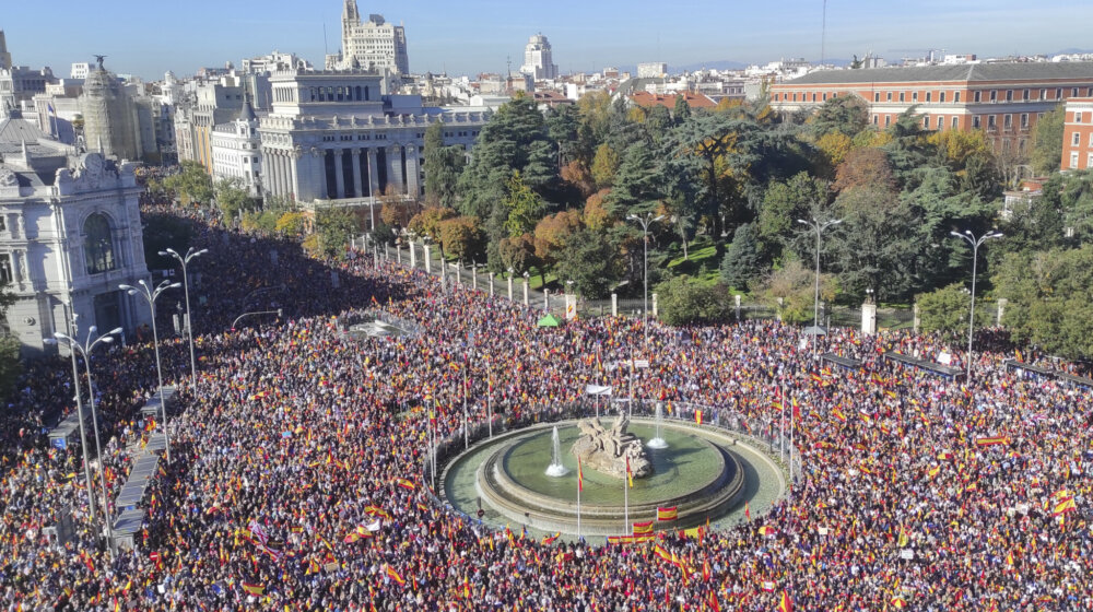 Više od 170.000 demonstranata u Madridu protiv politike premijera Sančesa 1