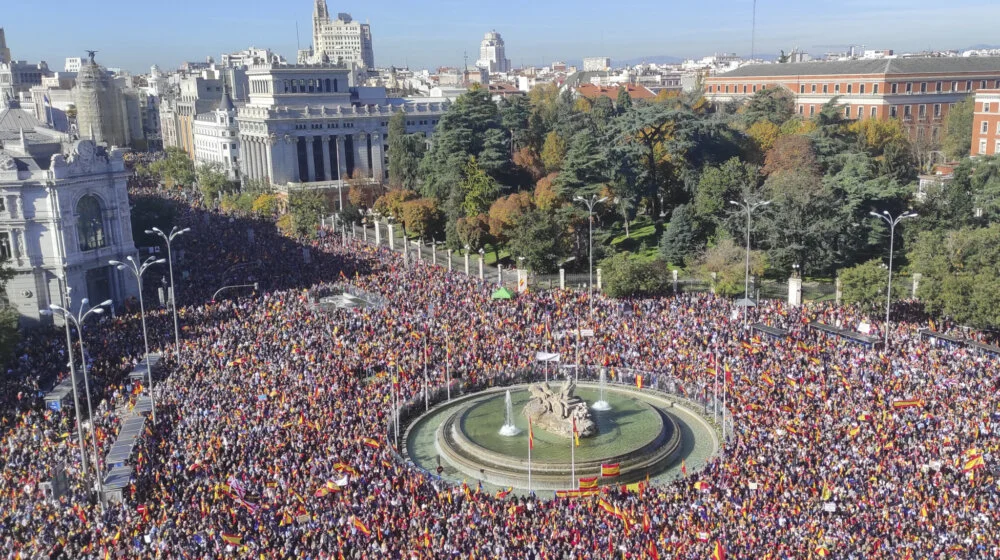 Više od 170.000 demonstranata u Madridu protiv politike premijera Sančesa 1
