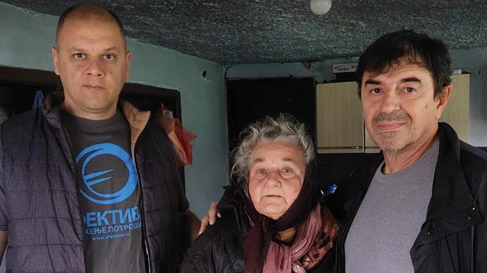 Dok ima dobrih ljudi, niko neće gladovati: Udruženja "Efektiva" pomoglo baka Persi iz Šljivara, koja živi sa 8.000 dinara mesečno 1