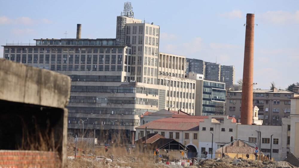 Oglasila se kompanija čiji je radnik poginuo u zgradi BIGZ-a: Ušao u lift i nastradao na licu mesta 2