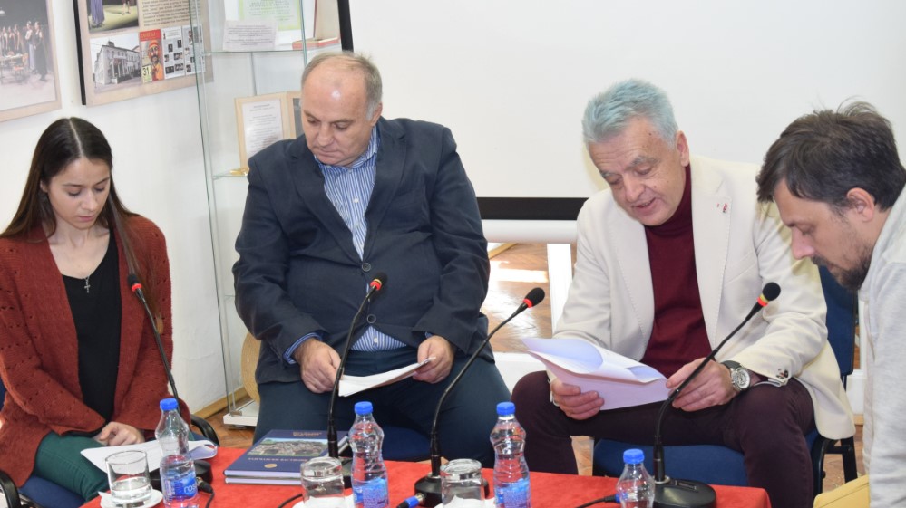 U Pozorišnom muzeju u Zaječaru predstavljen portret Gorana Bjelanovića, reditelja, književnika i direktora Crnogorske kinoteke 1