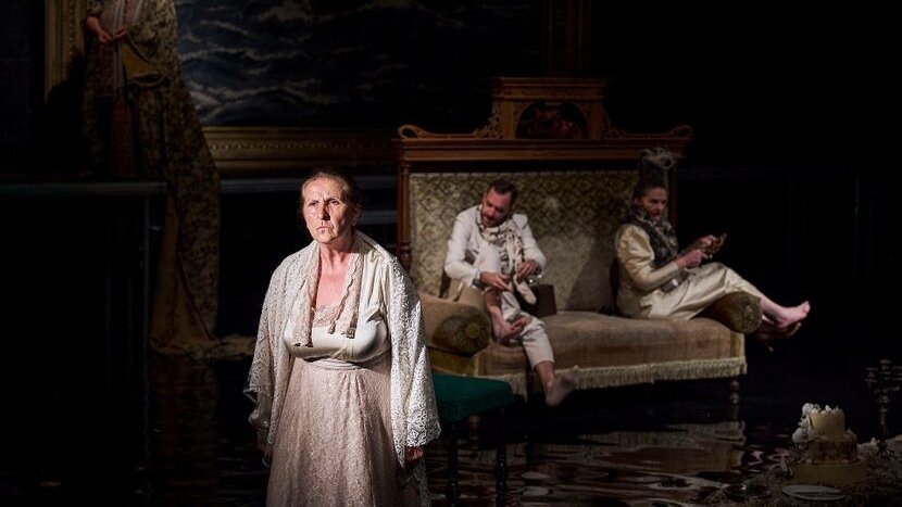 Olga Odanović za Danas: Jagoš nas svojom "Ćelavom pevačicom" podseća da nam je vreme ograničeno, da treba da izađemo iz učmalosti i da popravljamo svoje živote 1