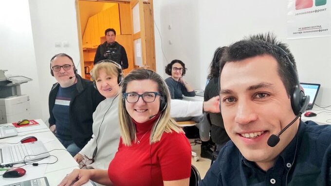 I Dobrica Veselinović u kol centru za izbore 17. decembra 1