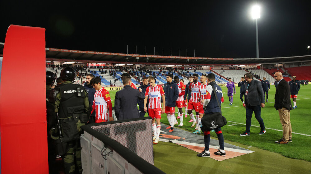 Navijači Zvezde posle meča sa TSC zviždali igračima i vređali trenera, Barak Bahar dobio "žuti karton" 1