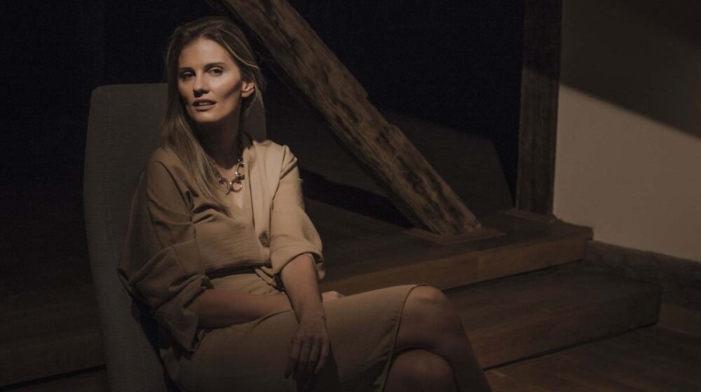 "Protiv smrti i nepravde borimo se pamćenjem": Ljubica Kubura, povodom svog prvog romana "Epitaf za glumca" 1