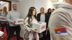 Ko je sve bio na predaji potpisa za parlamentarnu listu SNS (FOTO) 5