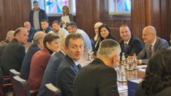 Ko je sve bio na predaji potpisa za parlamentarnu listu SNS (FOTO) 6