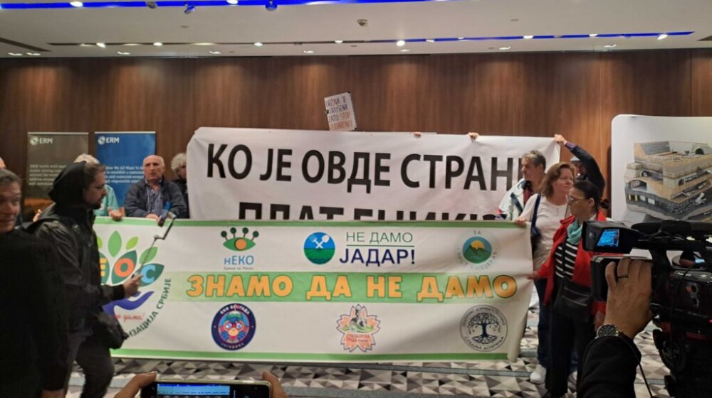 Ekološki aktivisti upali na skup o prirodnim resursima u Metropolu 1