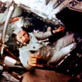 Čovek koji je odbio da sleti na Mesec i tvorac prve crno-bele fotografije "Izlazak Zemlje": Ko je Frenk Borman, preminuli član posade Apolo 8? 1